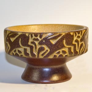 michaael andersen and sons footed bowl rabbit motif