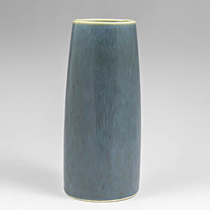 Palshus Per Linneman Schmidt blue haresfur glaze vase, 1152, round on the bottom and oval on the top.