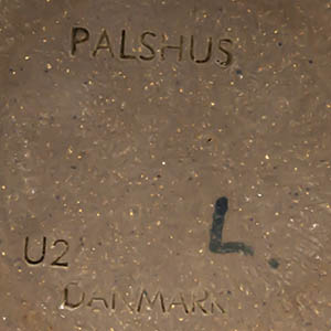 Palshus crock marked U2   marks