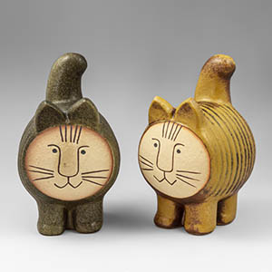 Pair of Lisa Larson flat-faced cat figures