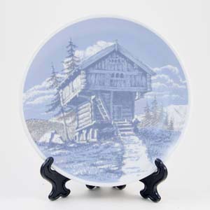 Porsgrund Norway plate featuring a traditional stabbur/house